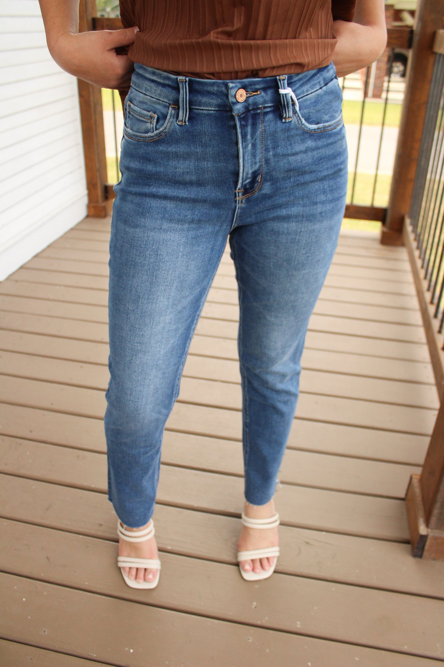 Cropped Slim Straight Denim