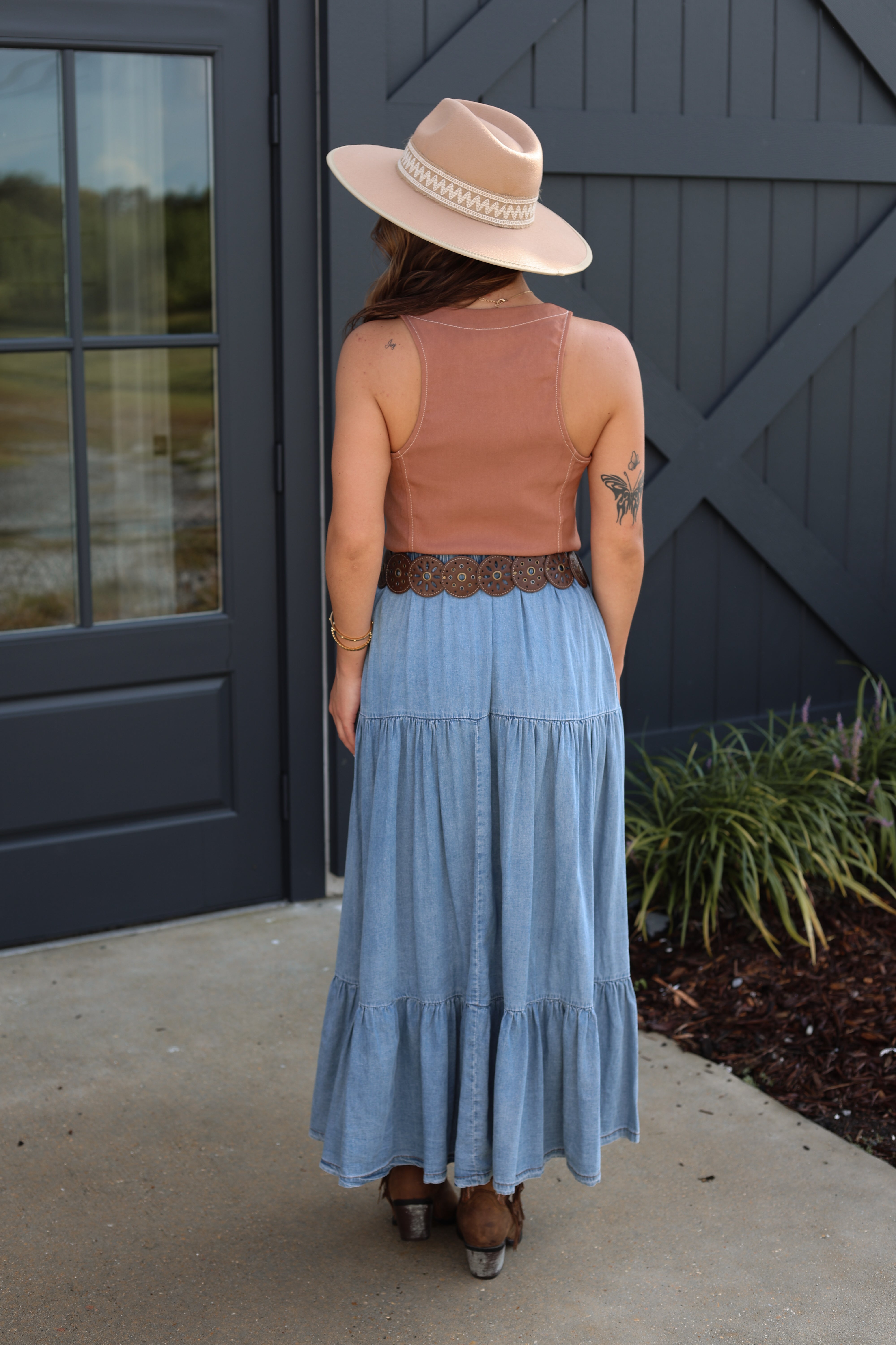 Dee Vest – White Oak Boutique